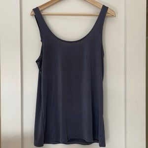 Onzie grey workout top: One Size fits all